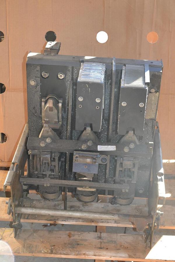 Used Westinghouse DA-50 DA50 Air Breaker 600a 600 amp 7-so.6y3768  sold  ASIS see pic