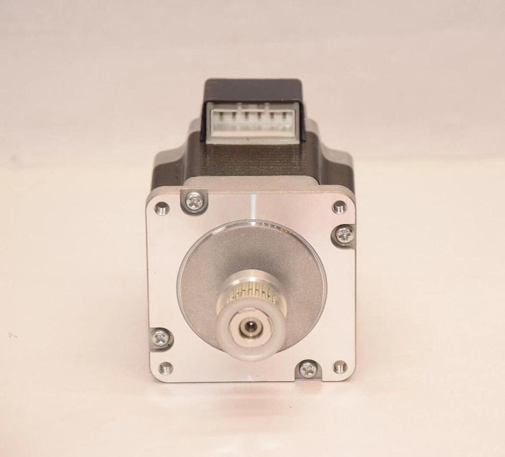 Used VEXTA Oriental 2 phase Stepping Motor P0212-9212PE 2.8V w/ E5-2000-250-IE-S-D-GB