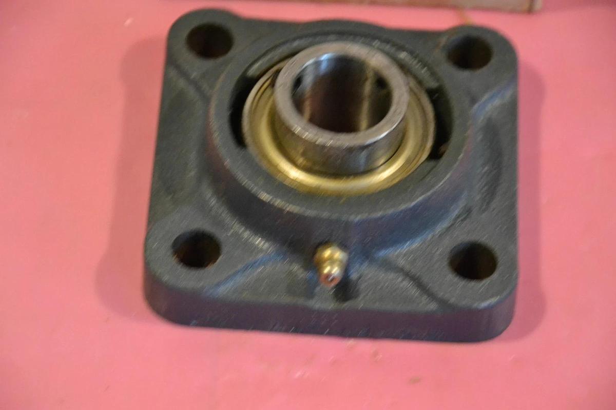 SKF FLANGE BEARING FY 1 TM FY1TM FY-1-TM NEW