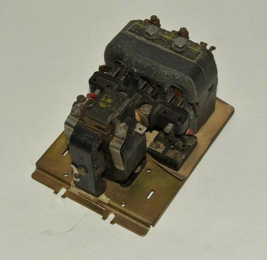 Used CLARK CONTROLLER 13U31 6013 Size 1 600Vac 120V Coil Contactor