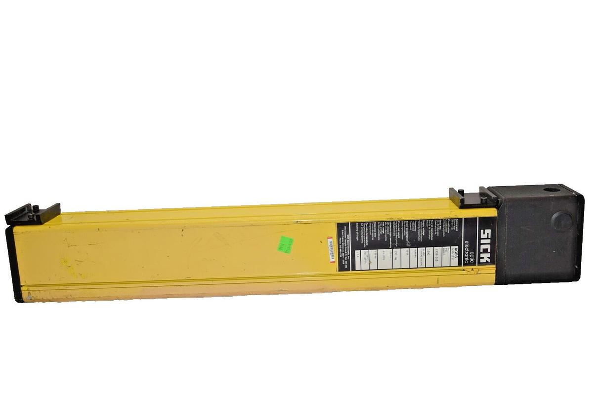 Used SICK Light Curtain AGSS 600-1111 590mm 50/60Hz AGSS600-1111