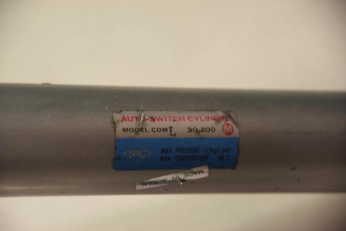 AUTO-SWITCH CDML30-200 CDML 30-200 8" STROKE AIR PNEUMATIC CYLINDER NEW