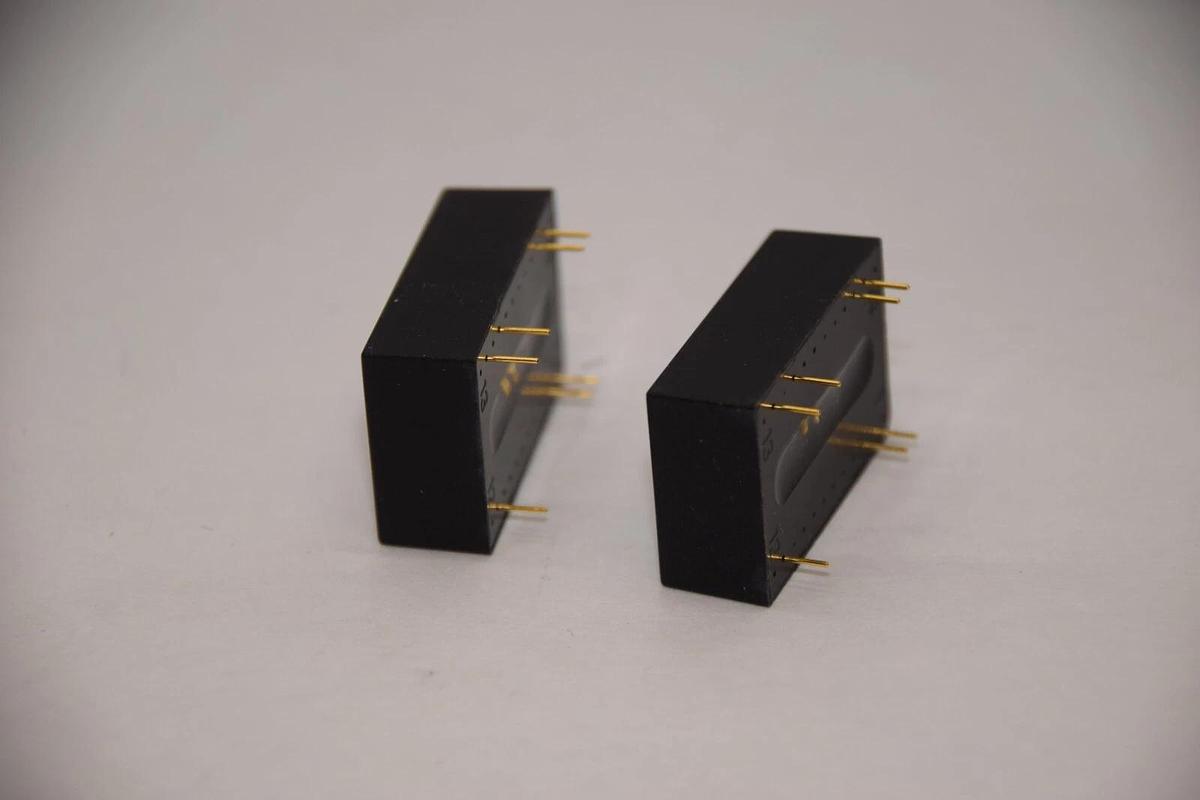 (NEW - Lot of 2) DELTA DH06S2405A Isolated DC/DC Converter