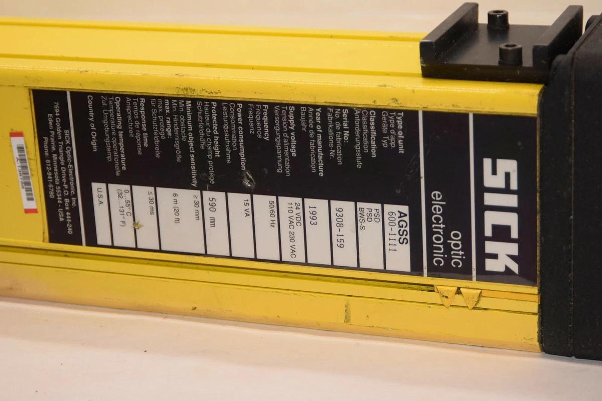 Used SICK Light Curtain AGSS 600-1111 590mm 50/60Hz AGSS600-1111