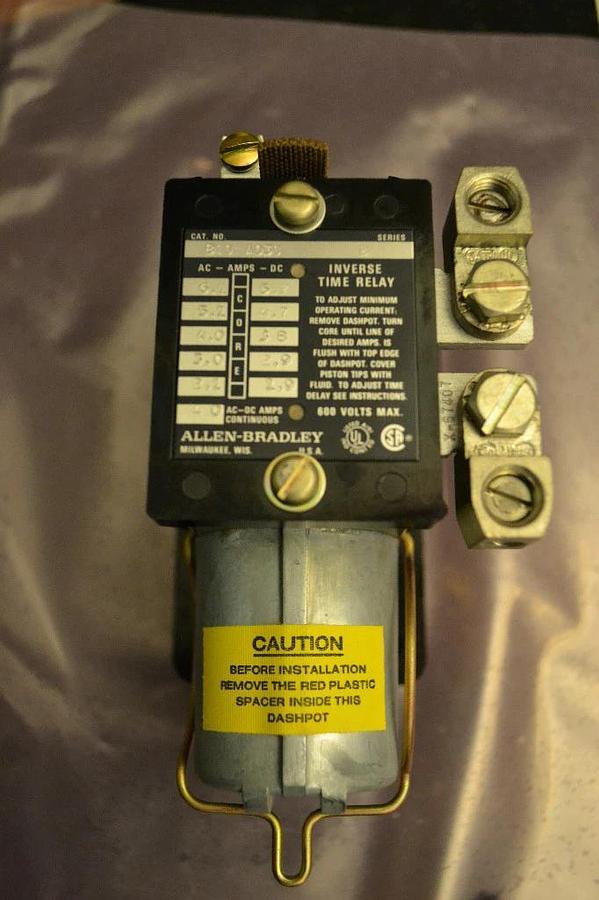 Allen Bradley Overload Relay 810-A03C 810 A03C 810A03C 600V 600 V NEW