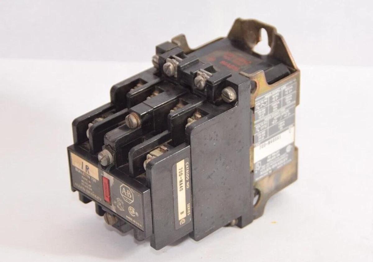 Used ALLEN BRADLEY 700-N400A1 Series C 120V Coil Control Relay