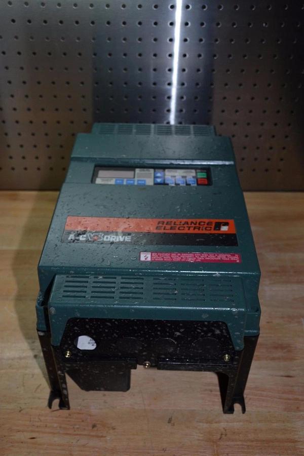 Used RELIANCE ELECTRIC 2GU41001 AC VS DRIVE GP-2000 460V 2.5A 50/60HZ 3Phase