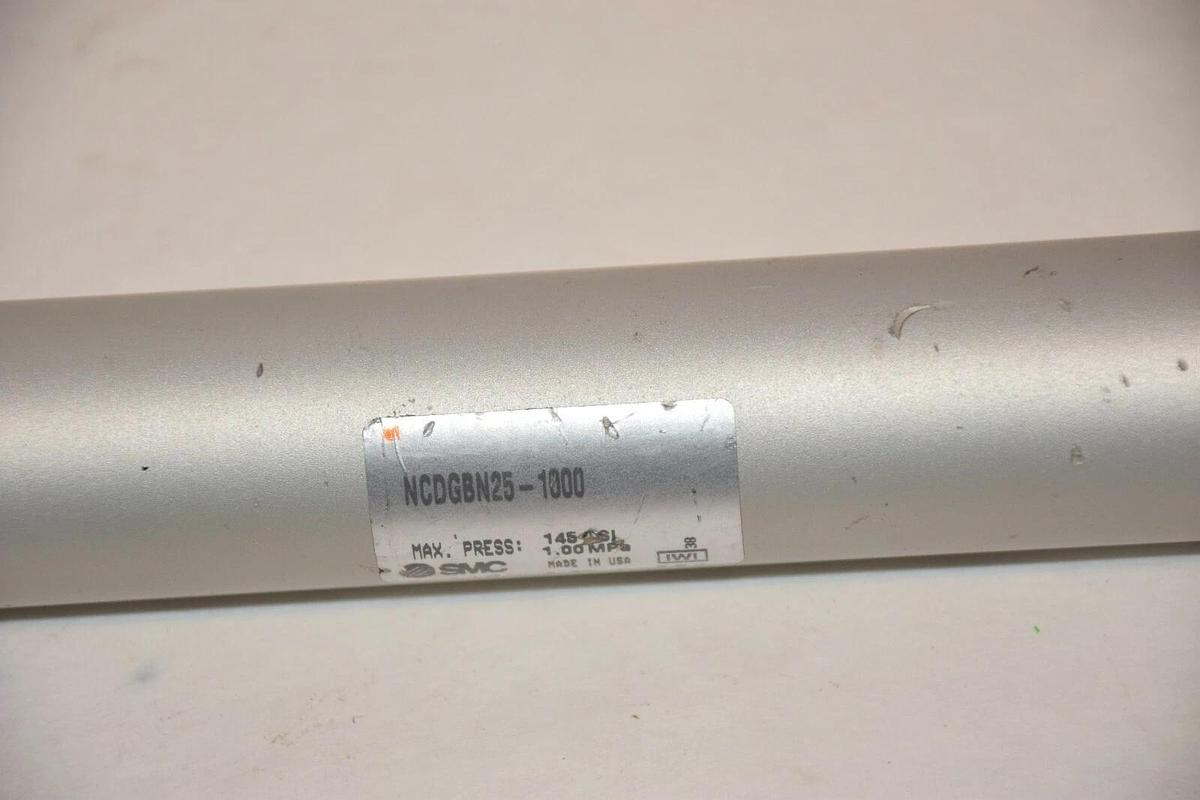 Used SMC NCDGBN25-1000 145psi 1000MPa AIR CYLINDER