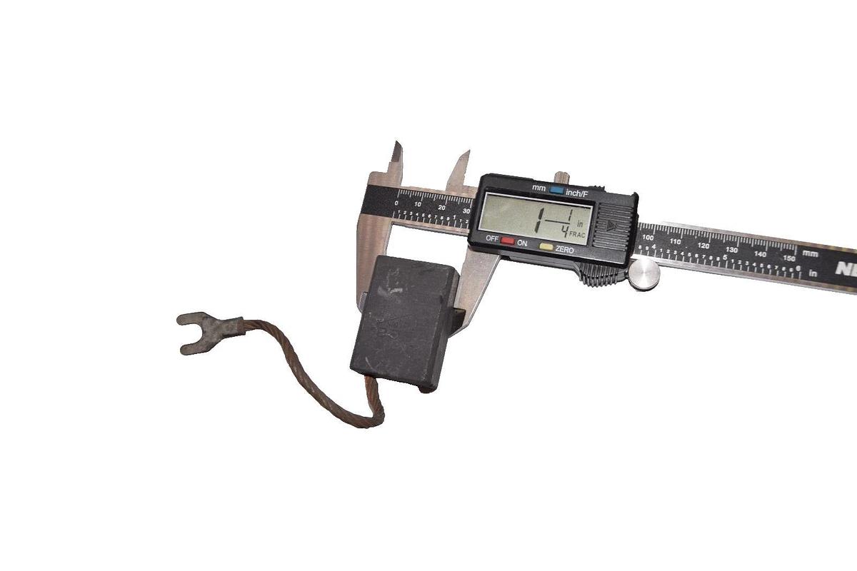 Chapin Speer Carbon Motor Brush Brushes E28 1-3/4"x5/8"x1-1/4" (Lot of 2 - NEW)