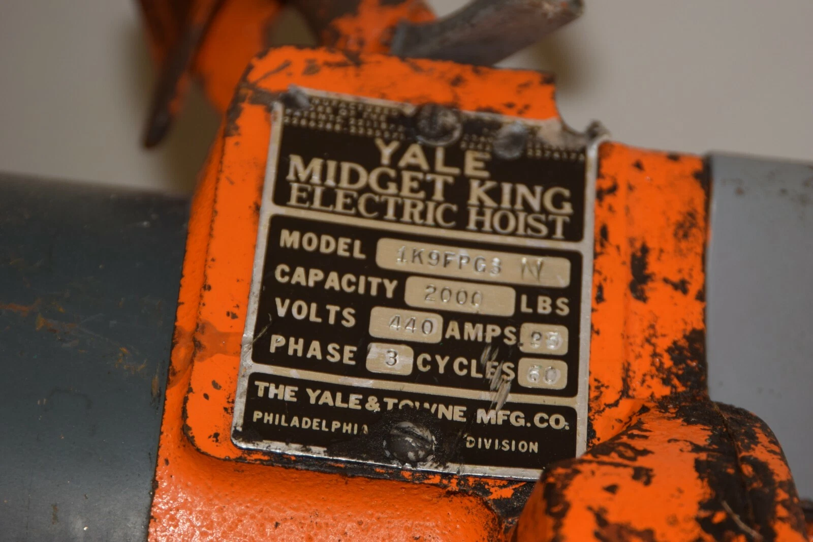 Used Yale Electric Chain Hoist 1 Ton 2000lb 1K9FPG3 3Ph 440v 1K9FPG3N 10' Chain Drop