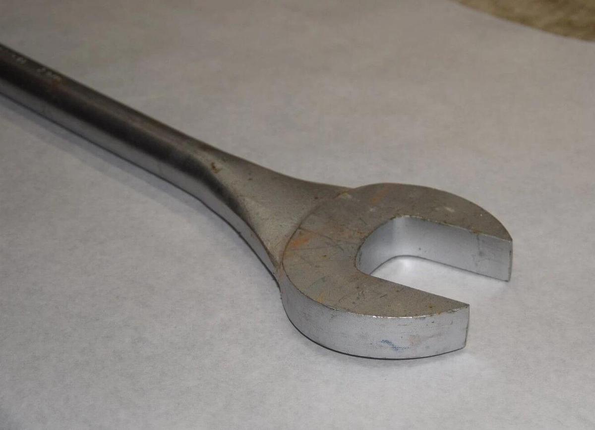 Used URREA 1282 2-9/16" 2-9/16 IN 2 9/16" 12-PT COMBINATION C WRENCH