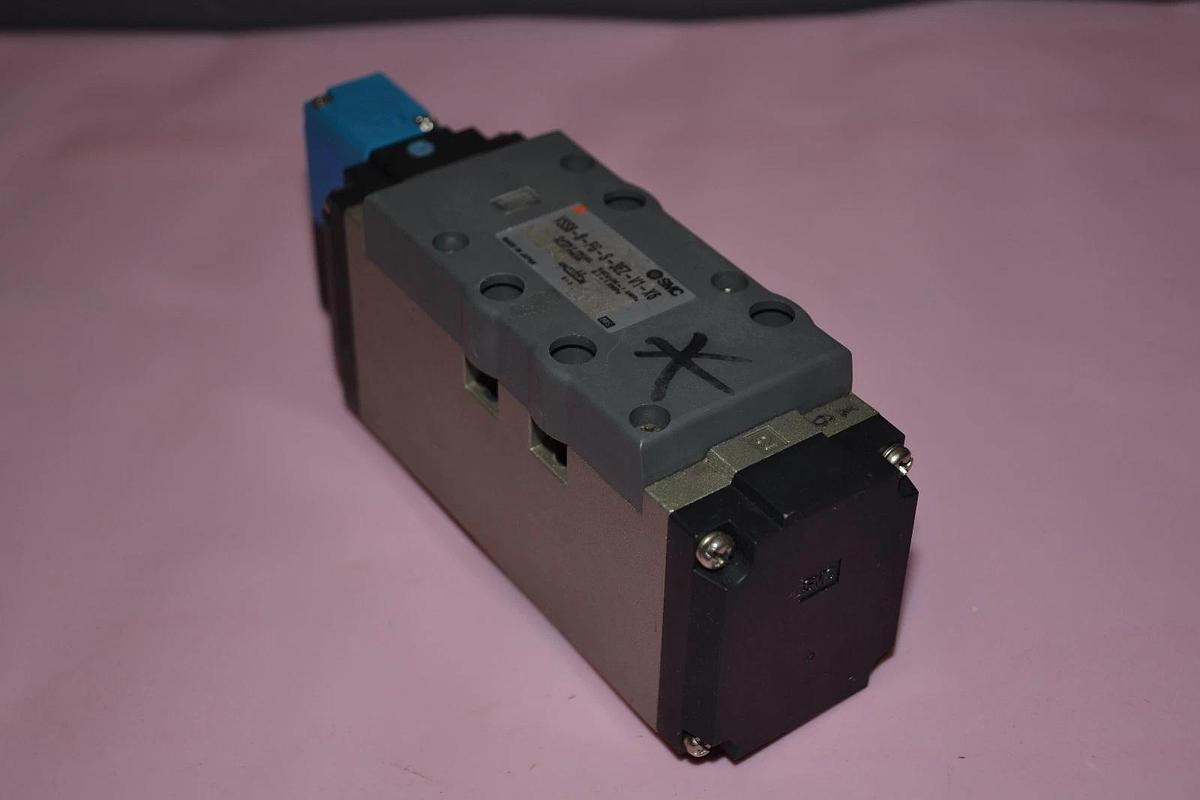Used SMC VSS8-8-FG-S-3EZ-V1-X6 VSS88FGS3EZV1X6 VALVE