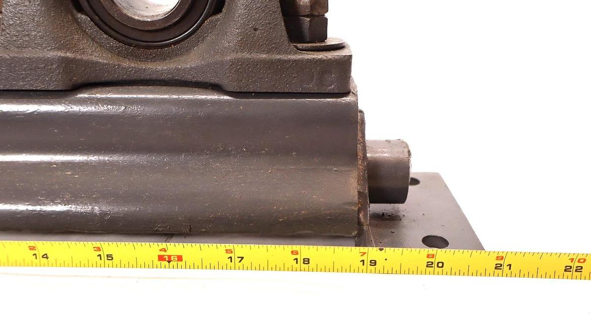SealMaster Pillow Block with Takeup Bearing NP-19 NP19 1-3/16" Bore P-105 (Ref)
