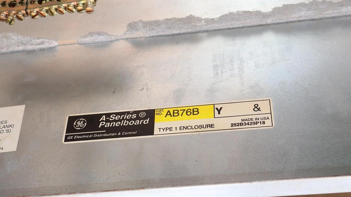 Used General Electric GE ASeries 400A Panelboard Panel AQF3424JBX 208y/120v 3ph 4w 42