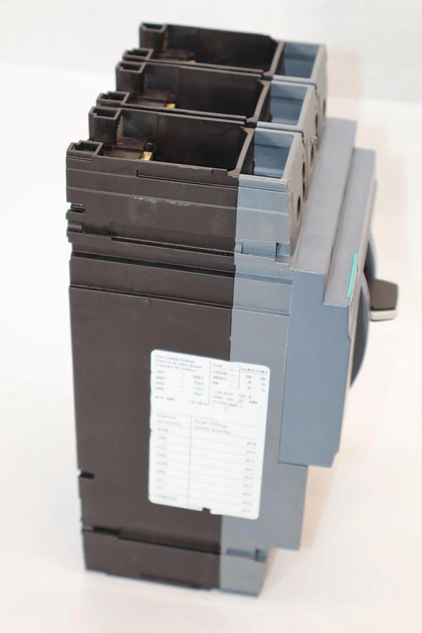 Siemens  3VA5 HFAS Circuit Breaker 250A 250 Amp 3VA5225-6EC31-0AA0 250H 3p NEW