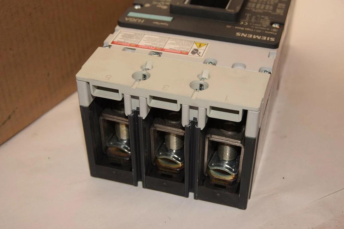 SIEMENS 3VL4140-2GE33-0AA0 Breaker 400 Amp 400A HJX3P400F HJGA (NEW)