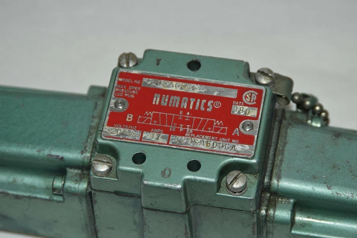 NUMATICS 12DSA631CA 12DSA600CA 120V .17A 50/60Hz Solenoid Control Valve