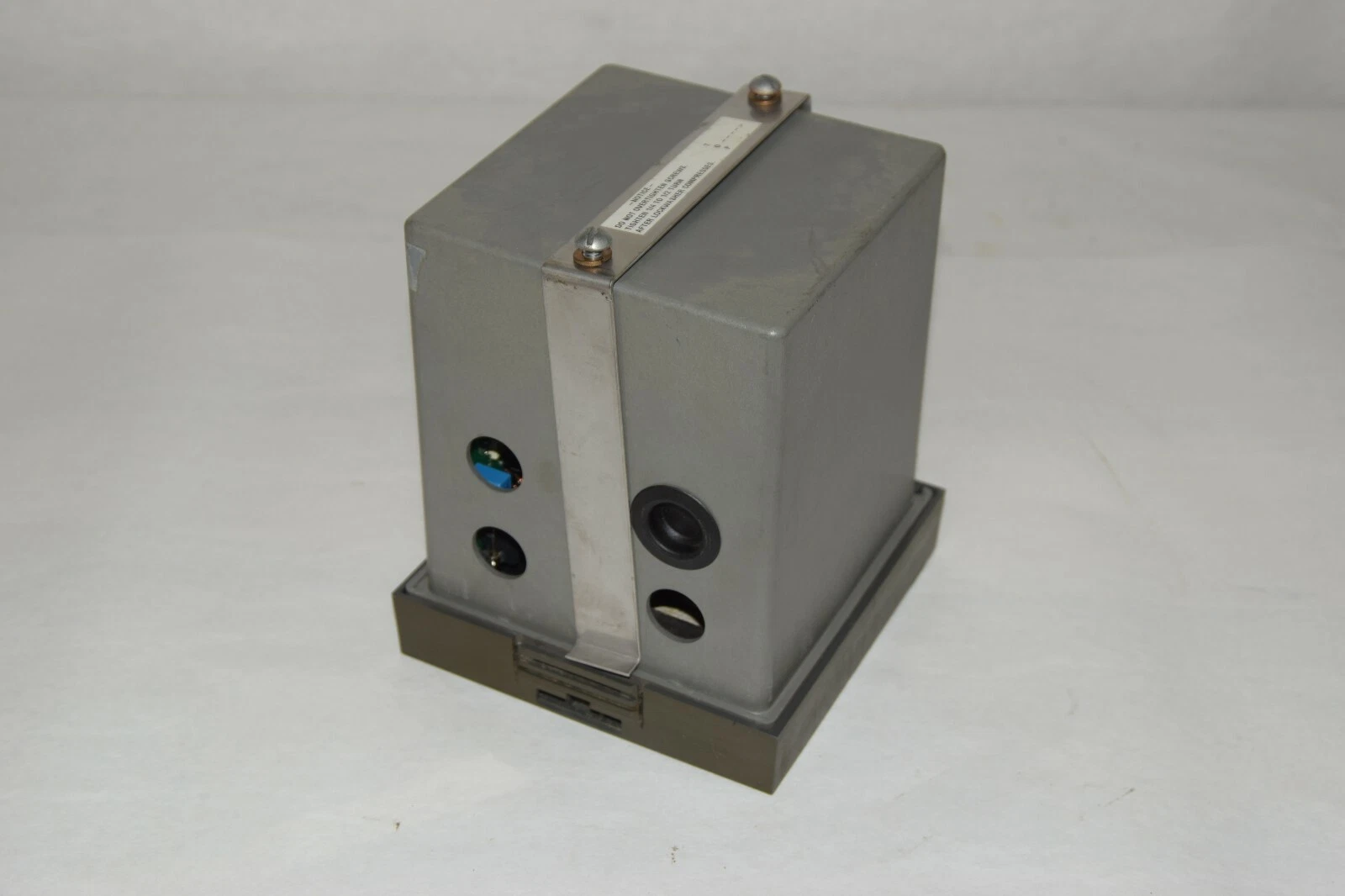 Used HONEYWELL 9782P-03-C3-E0000-BD pH ANALYZER 51309430-001 079132d/c 079114e/j