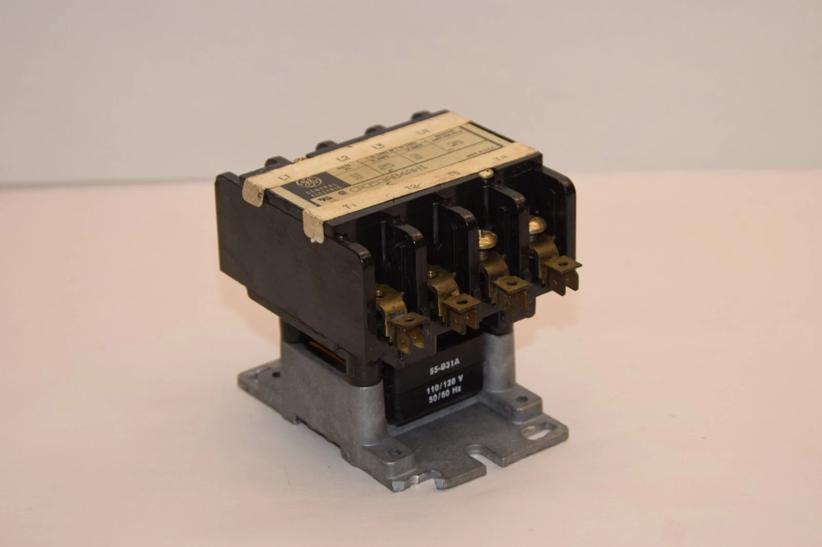 Used GE GENERAL ELECTRIC CR353AB4AH1 25A 4P 110/120V Coil Contactor