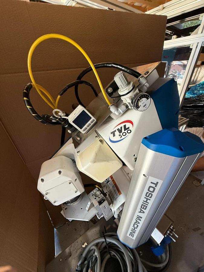 Used Toshiba Machine Co. System Six-Axis 6-Axis Robot TVL500 TVL 500 28kg