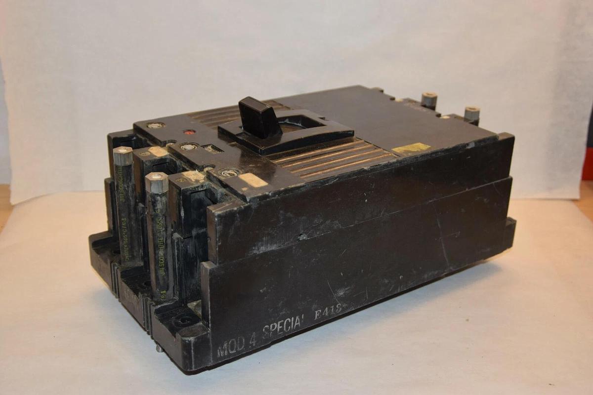 Used General Electric TKMA836T700 700A Breaker