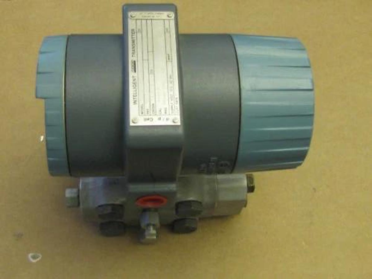 Foxboro Intelligent Transmitter 823DP-D3S1SH0-EX 823DP D3S1SH0 EX NEW