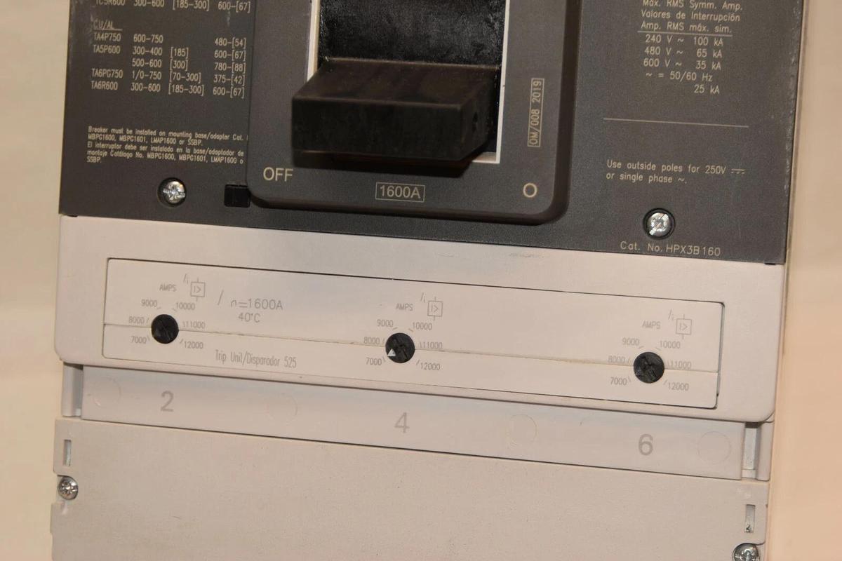 New Siemens 3VL8116-2KN30-0AA0 Circuit Breaker 1600A HPX3B160 3VL8116-2RR30-0AA0