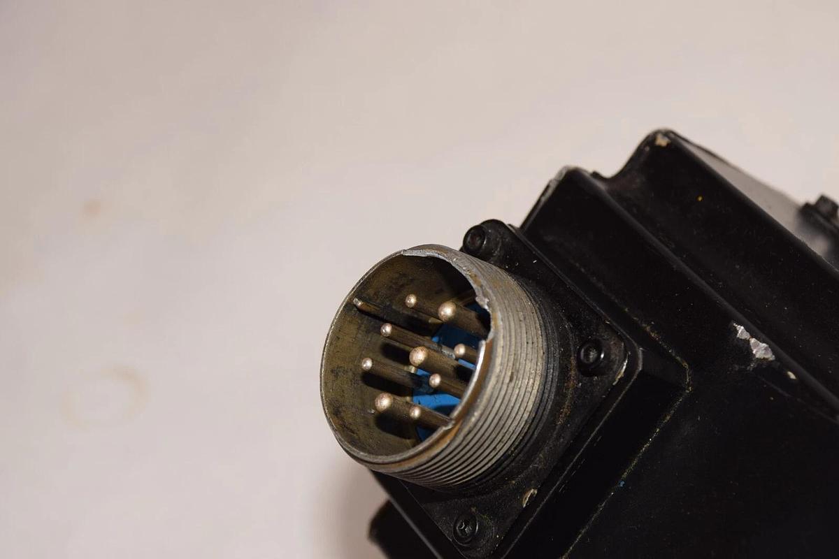 Used MOOG 304-141A 2700rpm 350 Max Voltage Brushless Motor