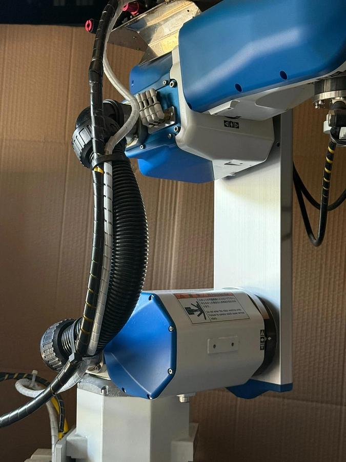 Used Toshiba Machine Co. System Six-Axis 6-Axis Robot TVL500 TVL 500 28kg