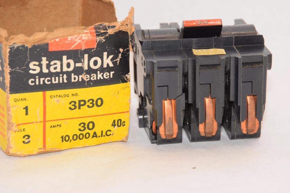 (NEW) FPE 3P30 30A Amp Stab-Lok Circuit Breaker *Cracked*