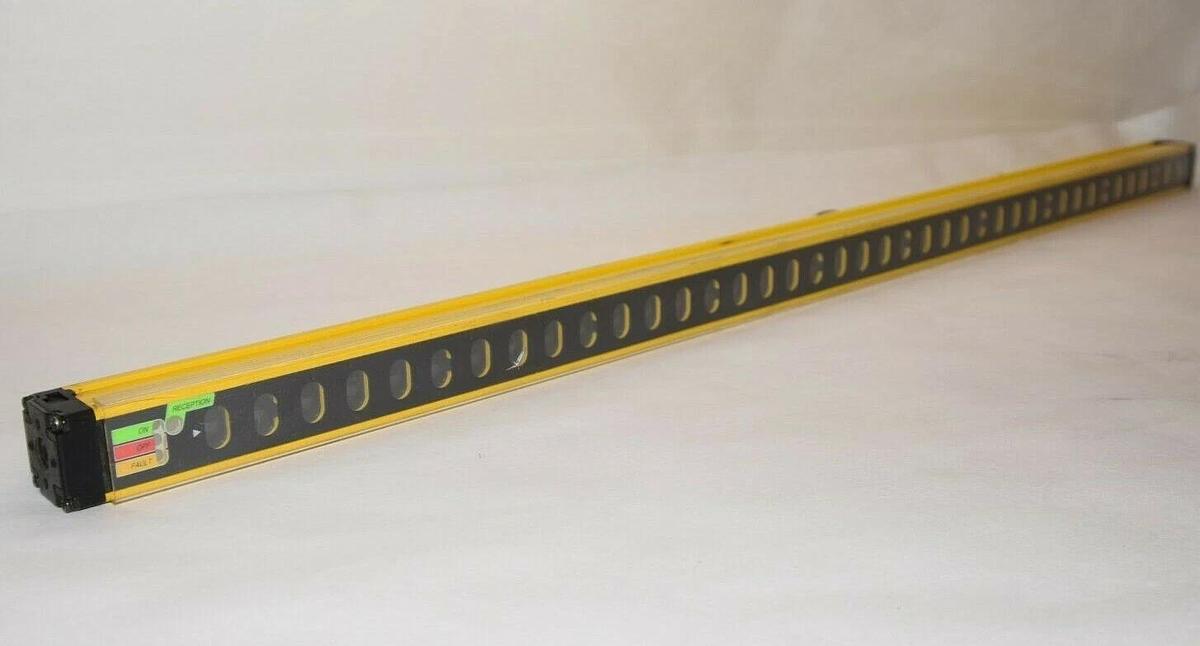 Used SUNX SF2-EH40D SF2EH40D 780mm Receiver Safety Light Curtain
