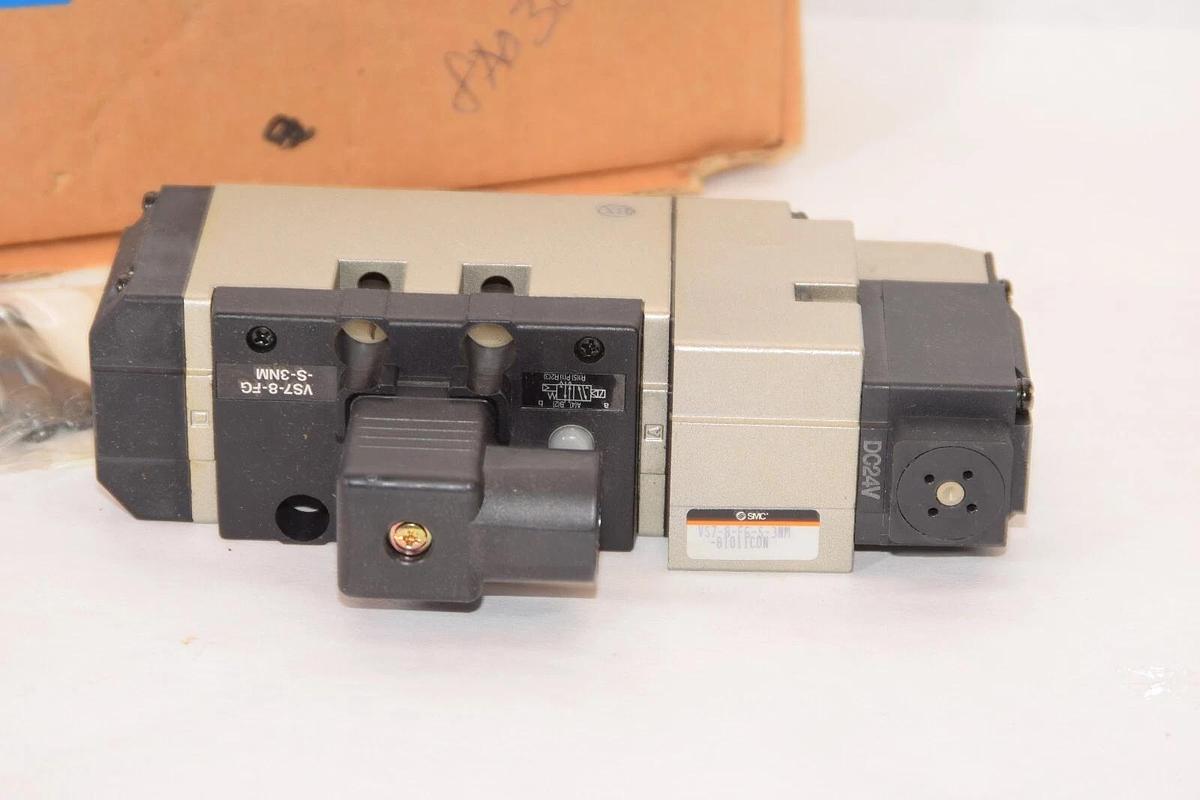 (NEW) SMC VS7-8-FG-S-3NM 81011C0N 24Vdc Coil Pneumatic Solenoid Valve