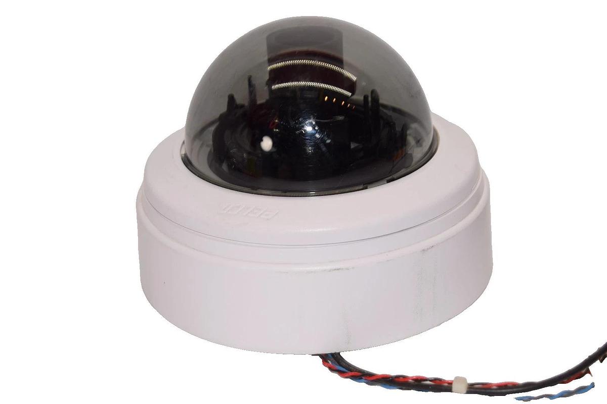 Used Pelco Dome Security Camera IS90-CHV9 1S90CHV9 3.0-9.5mm  , White