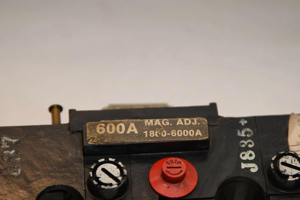 Used GENERAL ELECTRIC TJK636T600 600A 3P Circuit Breaker Trip Unit