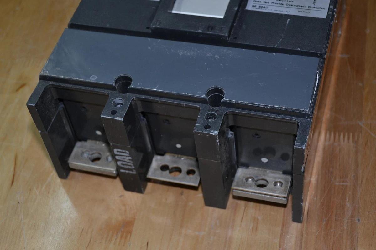 Used GE Breaker TJK426Y400 2P 400A 600V MOLDED CASE SWITCH