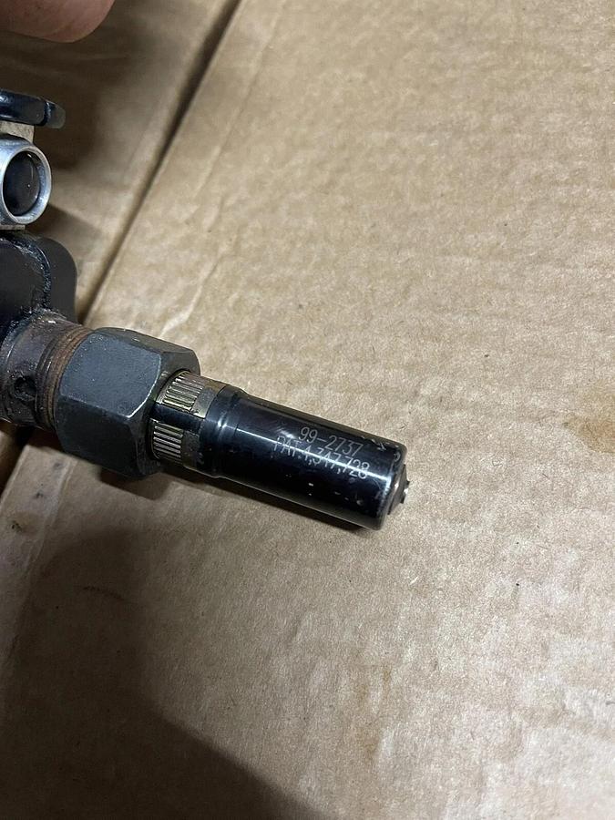 Used HUCK 942 Powerig Hydraulic Unit with HUCK Riveter gun 99-2737 tip