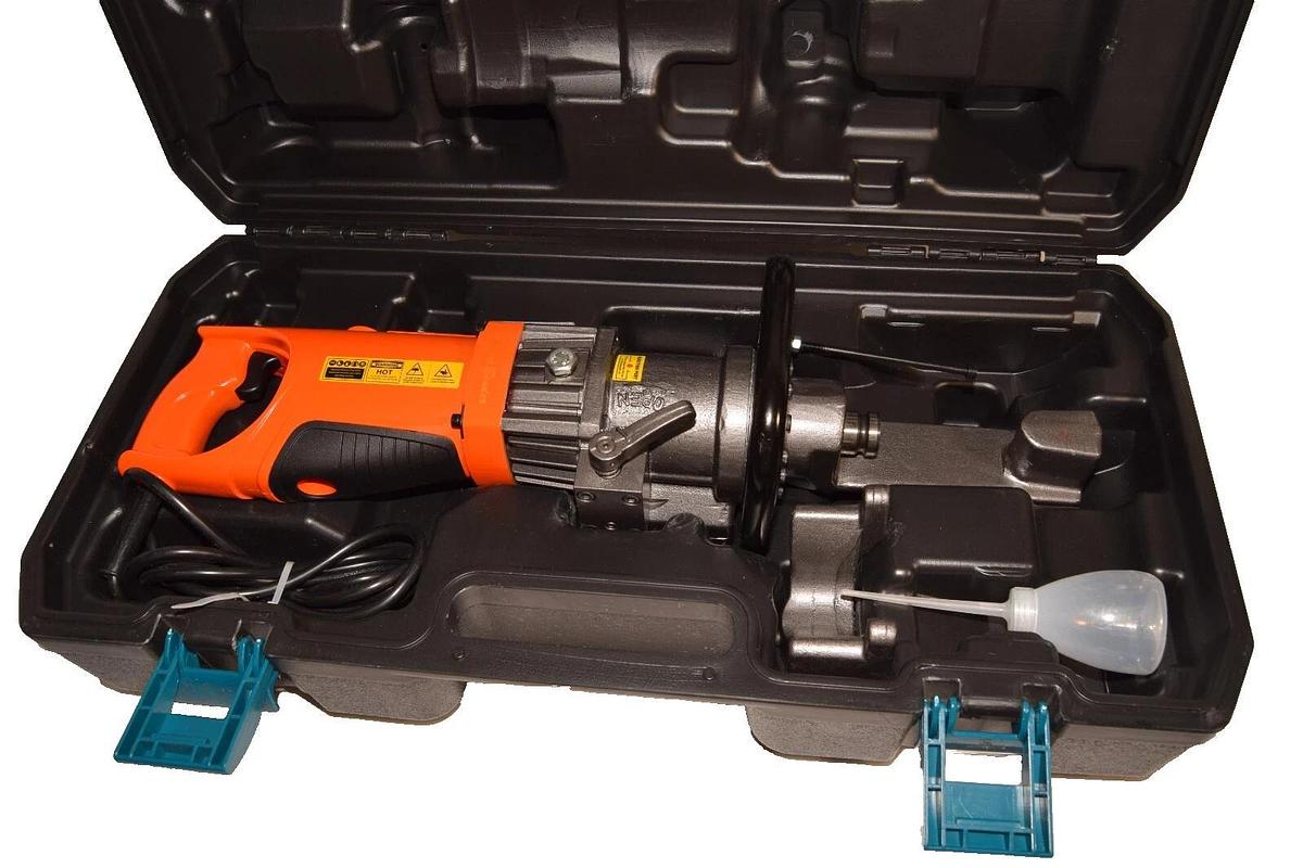 (NEW) REBAR BENDER RB-16 RB16 900W 110V 16mm max  Tool with Carrying Case