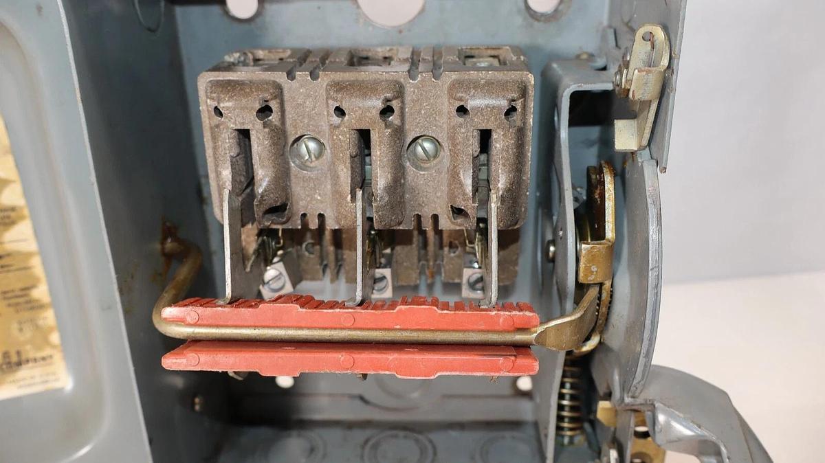 Used SQUARE D K-313304 K313304 30Amp 30 A 3ph 600Vac 250Vdc Safety Switch