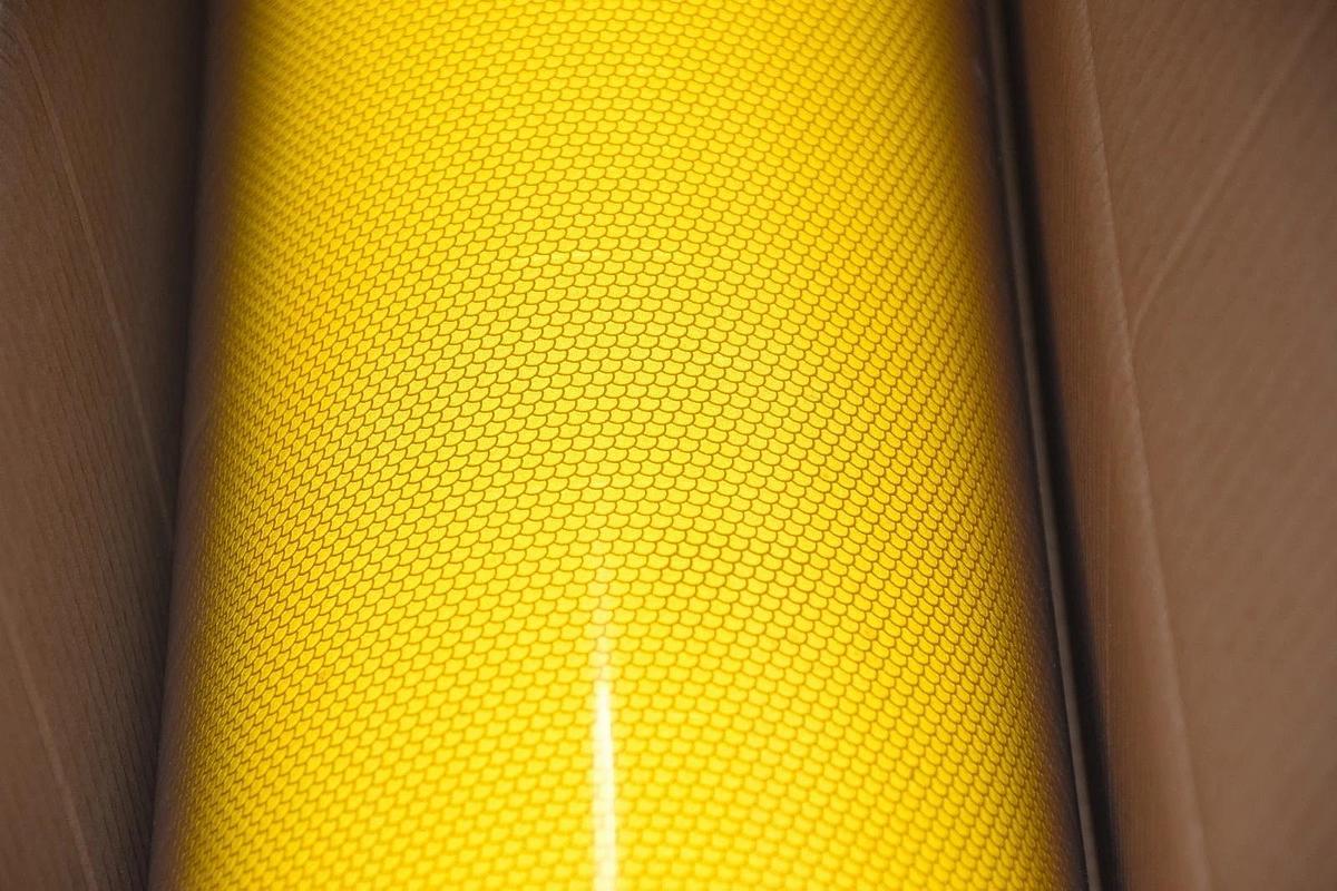 AVERY DENNISON OMNICUBE Reflective YELLOW 0550101A1  50YD 600 Sq Ft T-5501-B 3M