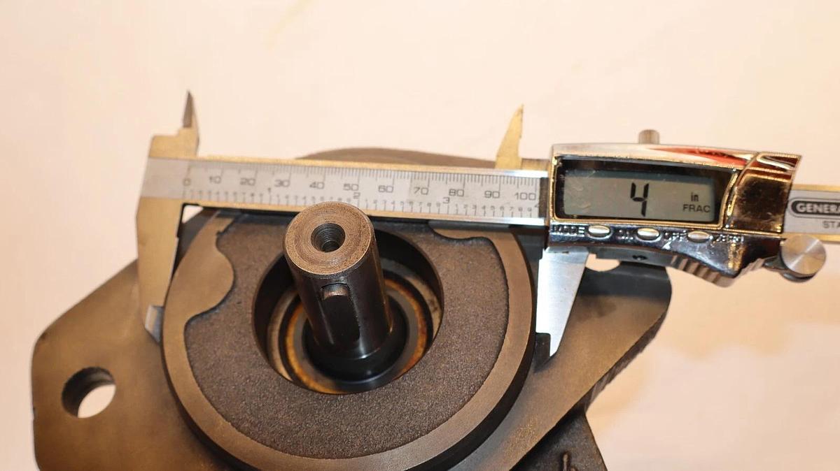 Parker Hydraulics Pump 3339111215 (NOS)