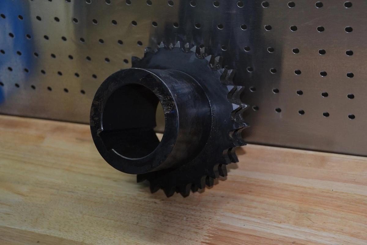 MARTIN D12C25 2 3/4" BORE 25 TOOTH SPROCKET NEW