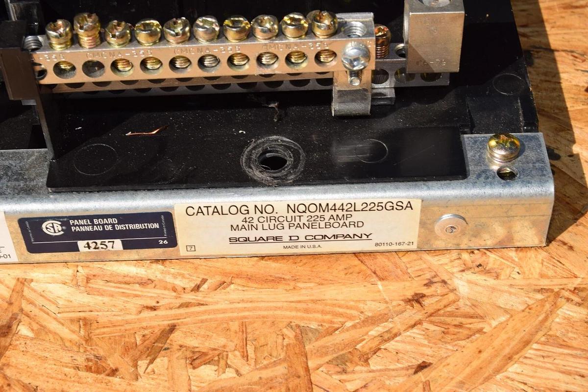 Used Square D 42 Circ 225A Main Lug Panelboard Interior NQOM442L225GSA 3ph LOADED 30a