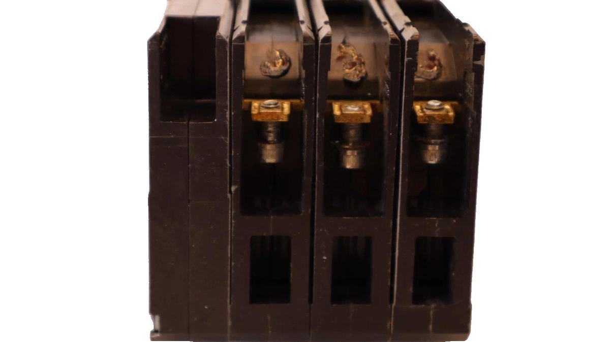 Used SIEMENS ED63S100A 100A 3P Molded Case Circuit Breaker W/ S07ED60 Shunt Trip