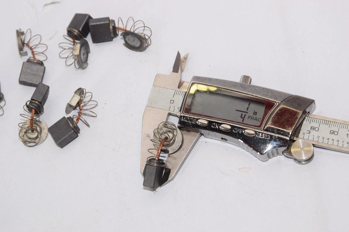 (NEW - Lot of 6) H100 H 100 1/2" x 1/4" Carbon Brush