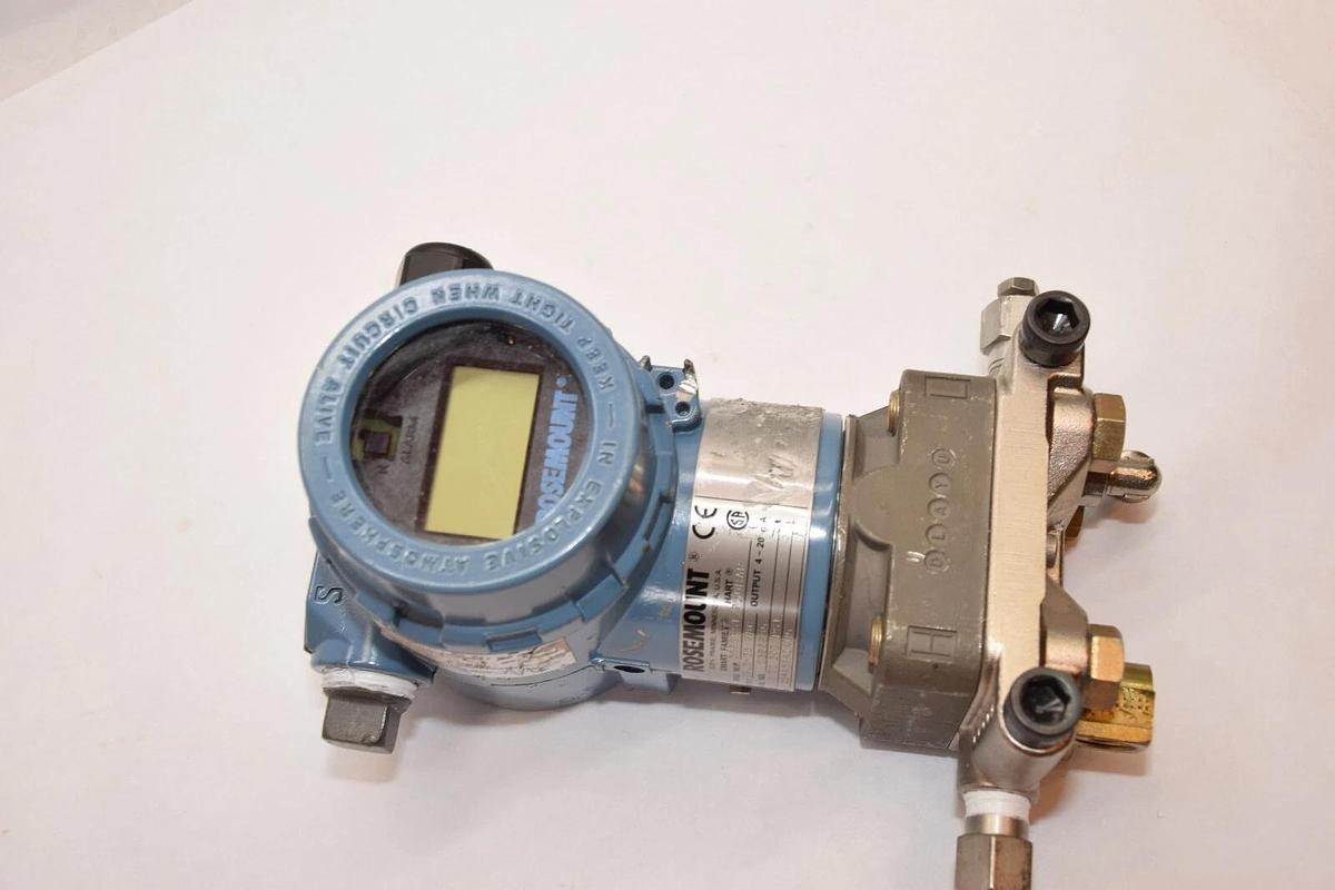 Used ROSEMOUNT 3051CD4A52A1AM5 3626psi 250Bar Smart Pressure Transmitter *No Rear Cap