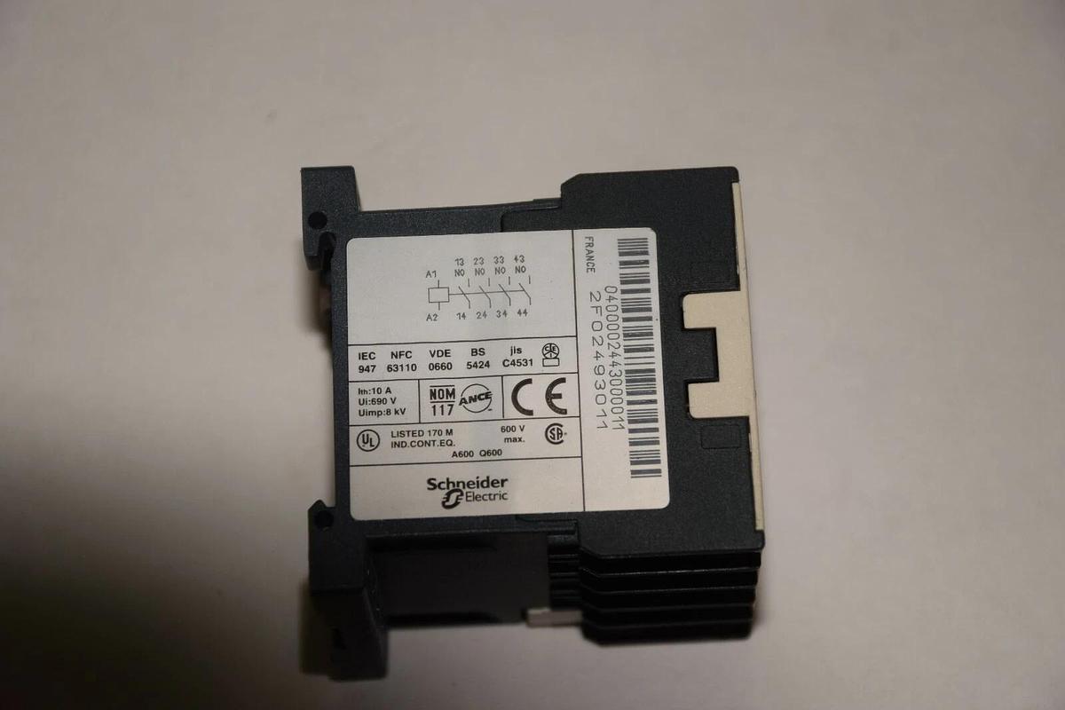 Used SQUARE D TELEMECANIQUE Contactor CA3KN40BD3 10A 690V 8kV