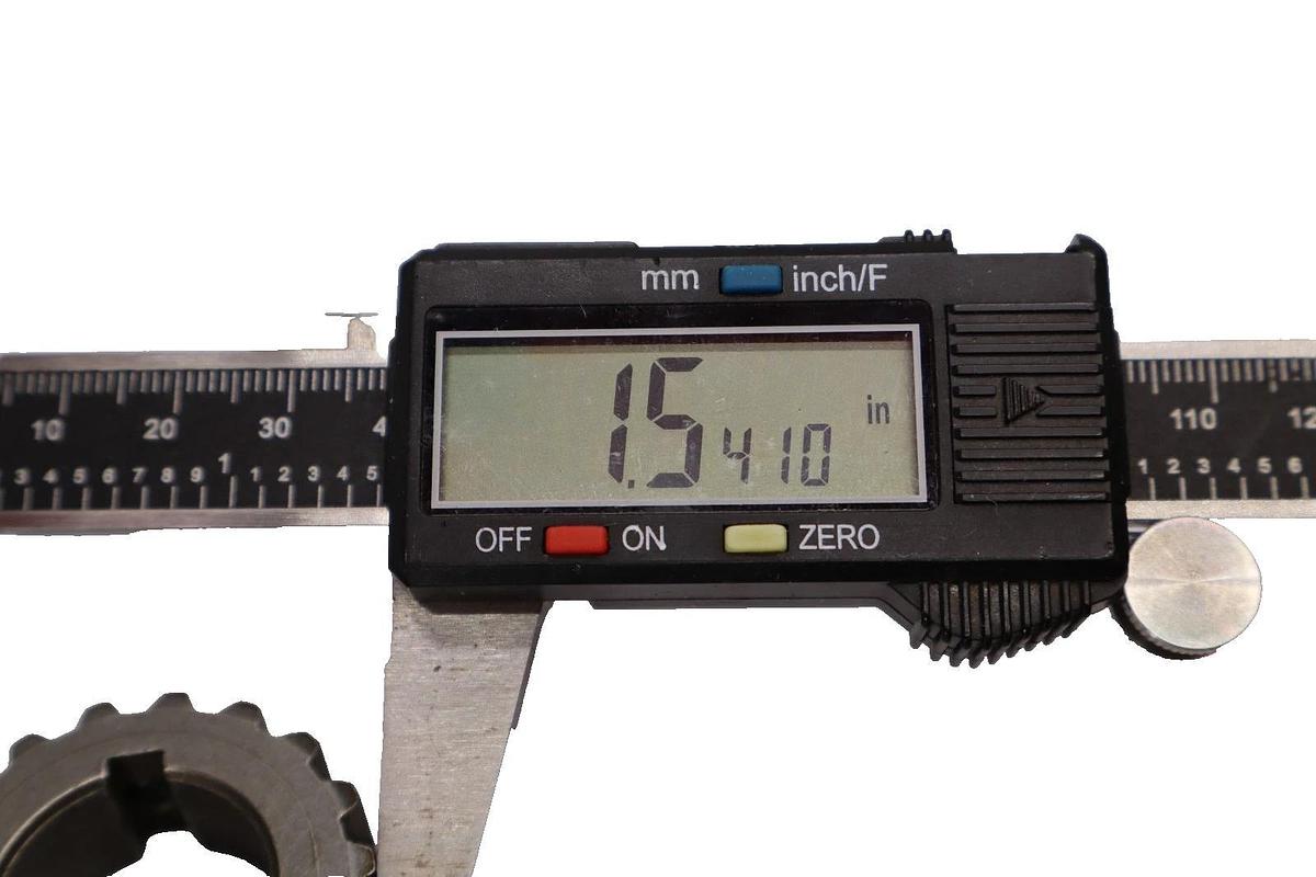 18 Tooth 7/8" Bore Sprocket / Gear  (New - Lot of 4)