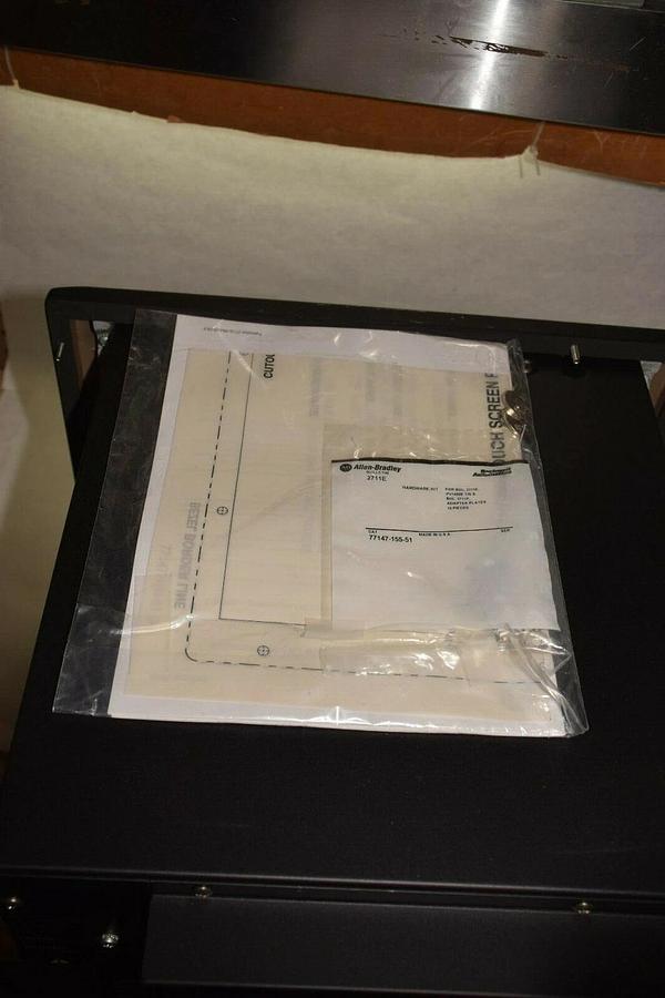 Allen Bradley Rockwell Panelview 1400e 1400ELTC6/G 1400ELTC6 Ser G Rev D *REFURB