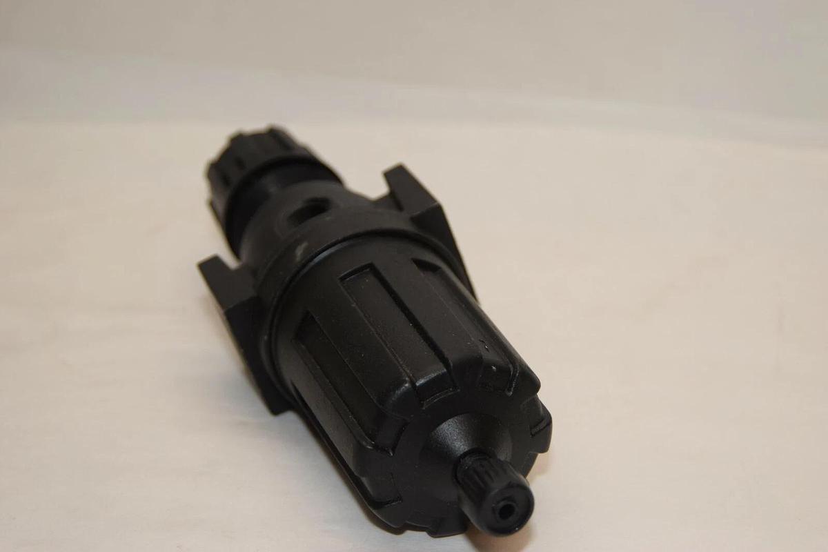 Used MASTER PNEUMATIC BCFR60-4 0-100psi Max Temp 175 Regulator