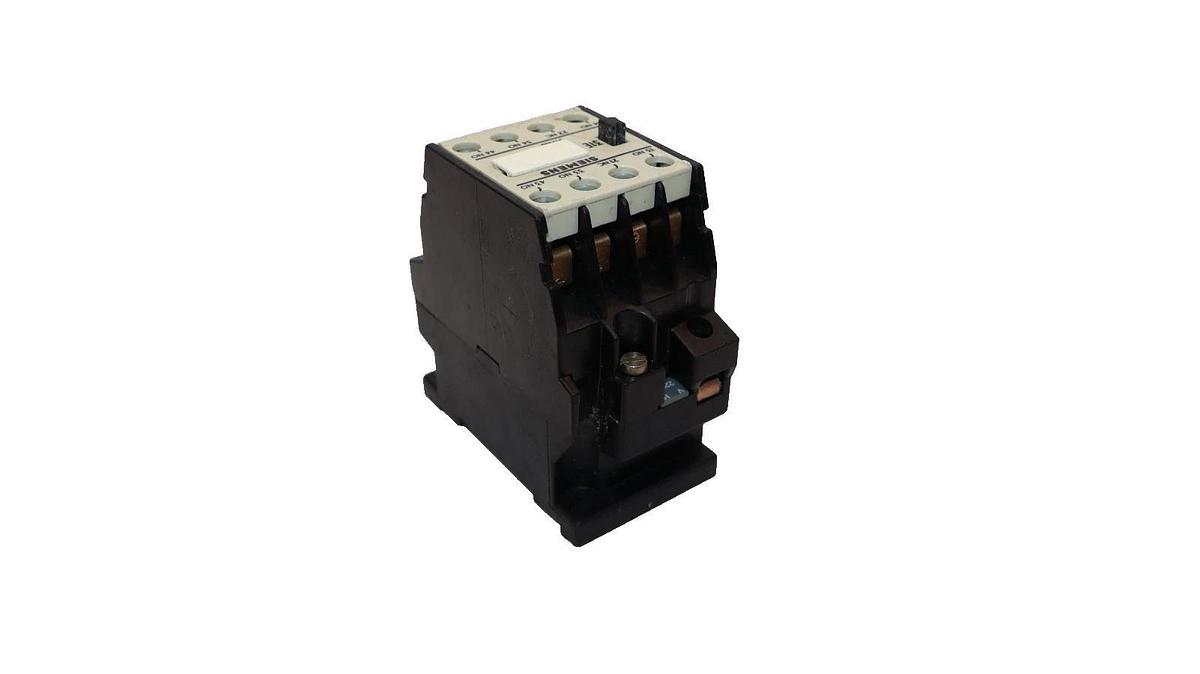 Siemens 3TH80 31-0AN1, 3TH8031 0AN1 220V 50/60Hz Contactor (New)